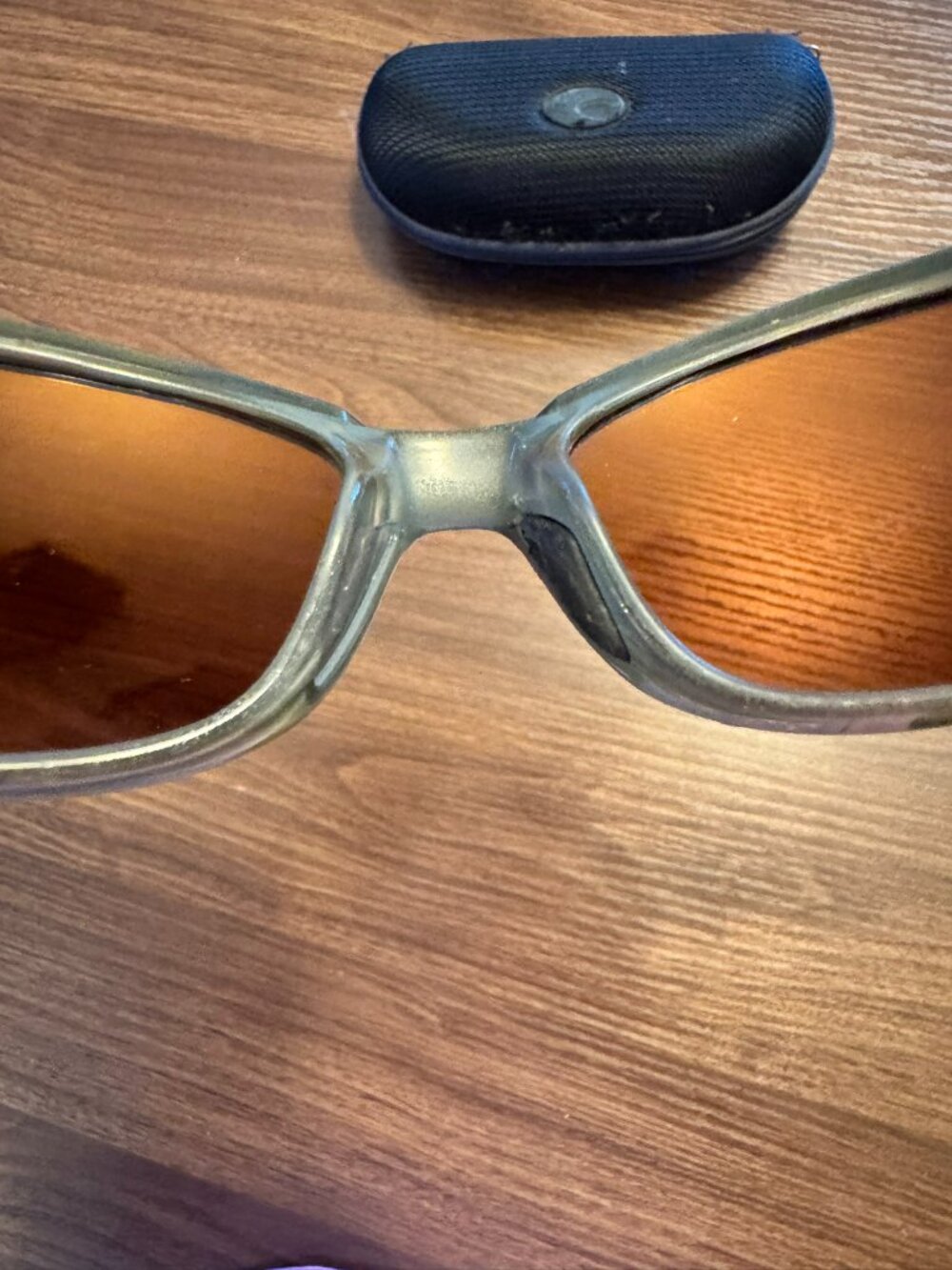 Costa Del Mar Gray Striped Wrap Sunglasses Read Condition With Case - Picture 3 of 13